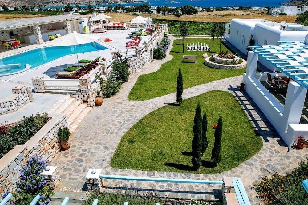 Blue Mare Villas Páros Exterior foto
