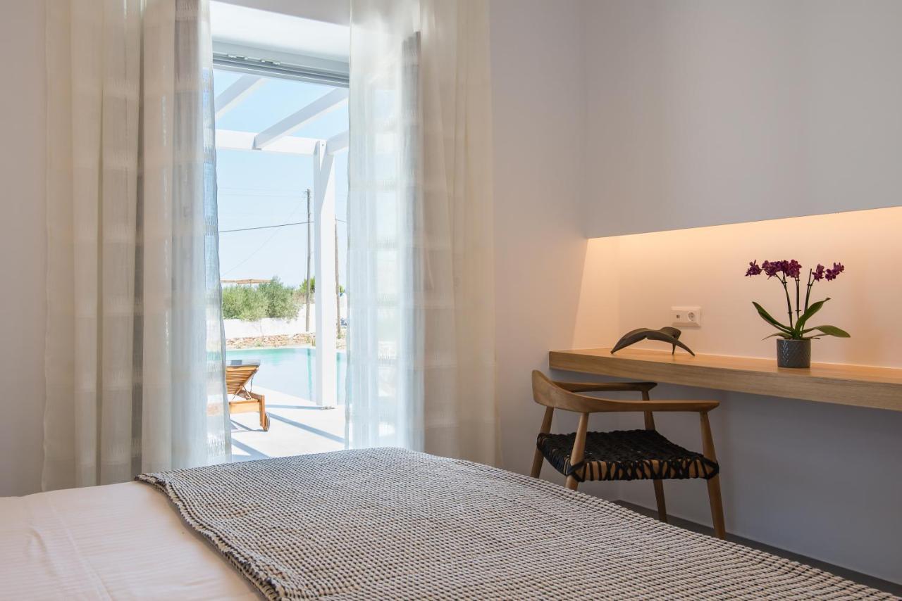 Blue Mare Villas Páros Exterior foto