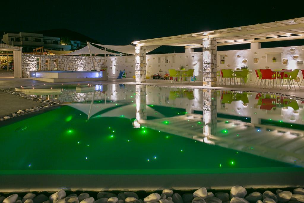 Blue Mare Villas Páros Exterior foto